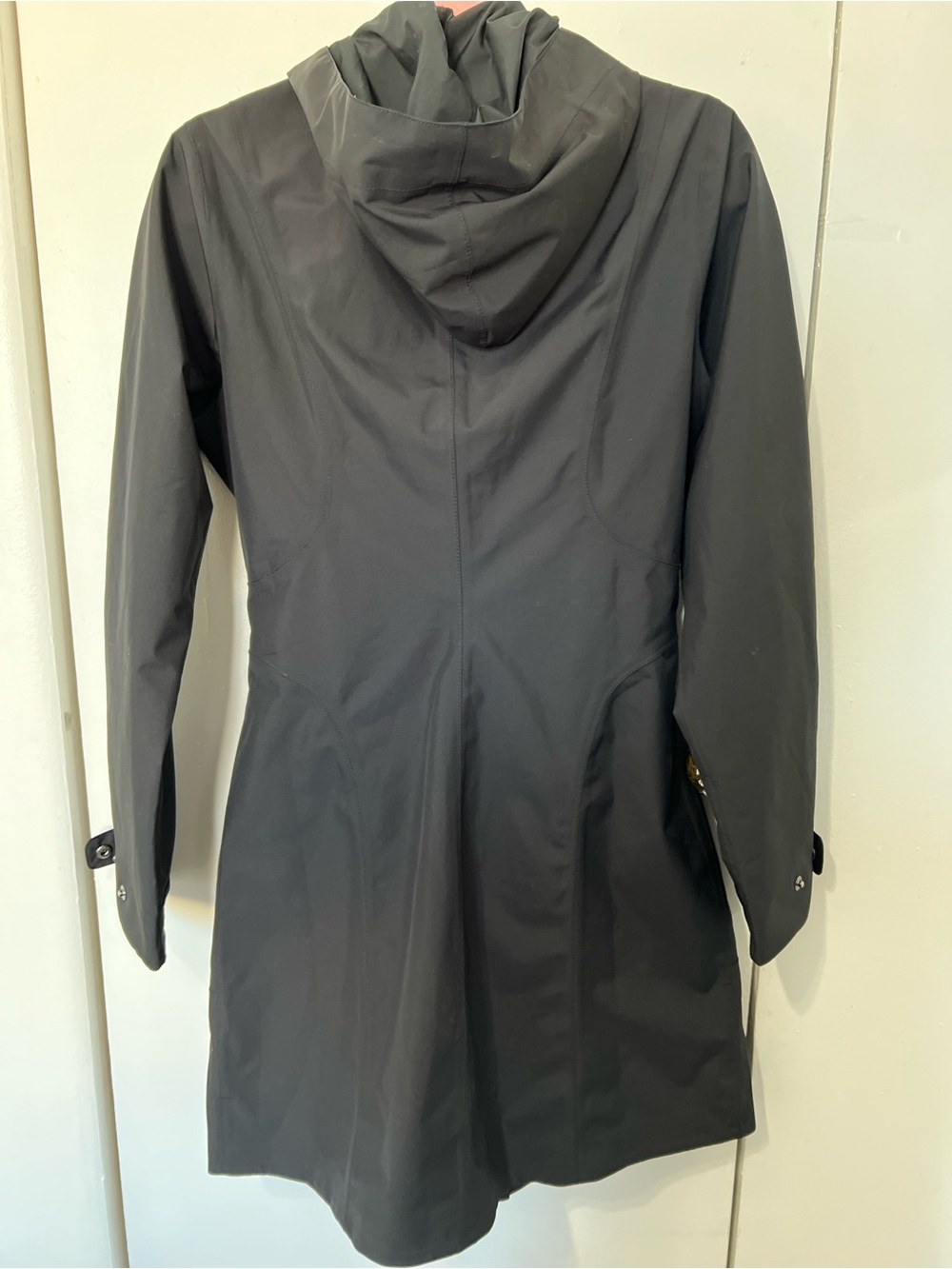 Patagonia Black Hooded Belted Trench Coat - Picture 5 of 9